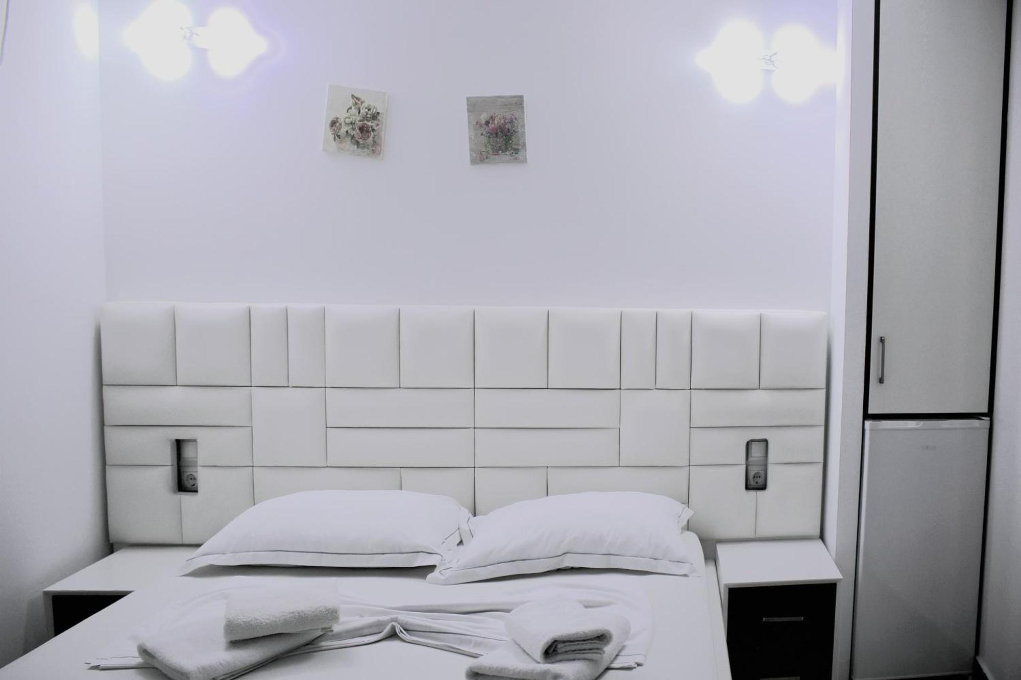 Fori'S Rooms Himarë Eksteriør billede